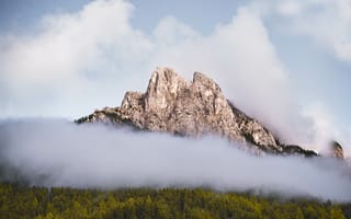 Картинка гора, скала, туман