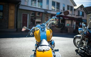 Картинка мотоцикл, желтый, улица