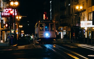 Картинка трамвай, улица, огни
