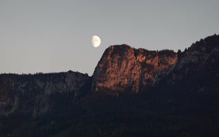Картинка гора, луна, вечер