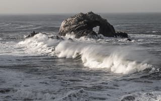 Картинка скала, океан, волны