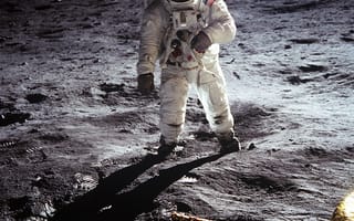 Картинка космонавт, НАСА, США, луна, скафандр, лунная поверхность, исследование космического пространства
