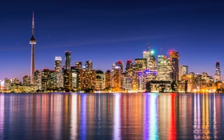 Картинка горизонт Торонто, небоскребы, городской пейзаж, ночные огни, набережная, сумерки, Канада, чистое небо, многоцветный, 5к, архитектура, размышления