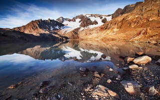 Картинка лак де квирли, горное озеро, пейзаж, Франция, отражение, заснеженный, ледник, горные породы