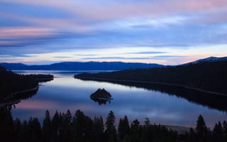Картинка изумрудная бухта, озеро Тахо, силуэт, горы, Калифорния, пейзаж, отражение, закат, горный хребет, остров