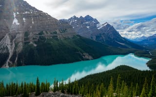 Картинка озеро пейто, Канада, ледниковые горы, горный хребет, 5к, пейзаж, облачное небо, заснеженный, бирюзовая вода, канадские скалистые горы, национальный парк банф