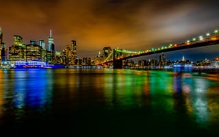 Картинка Бруклинский мост, Нью-Йорк, городской пейзаж, водное пространство, небоскребы, линия горизонта, отражение, ночное время, 5к, огни города, длительное воздействие