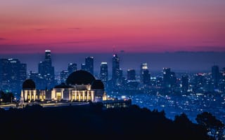 Картинка обсерватория Гриффита, Лос-Анджелес, восход, розовое небо, линия горизонта, Калифорния, рассвет, огни города, небоскребы, городской пейзаж, 5к