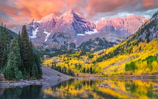 Картинка бордовые колокольчики, озеро, дневное время, пики, пейзаж, 8k, 5к, северный бордовый пик, лосиные горы, живописный