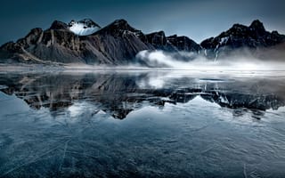 Картинка вестрахорн, Исландия, отражение, 5к, горная вершина, туман, пейзаж, зима, замерзшее озеро