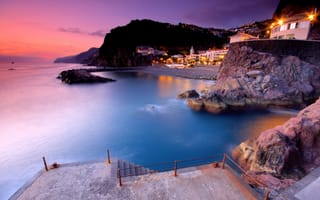 Картинка Понта-ду-Сол, городской пейзаж, Португалия, сумерки, закат, красочный, побережье, остров Мадейра
