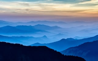 Картинка силуэт горы, туманный, пейзаж, с высоты птичьего полета, 8k, закат, национальный парк Лангтанг, 5к, горный хребет, панорамный