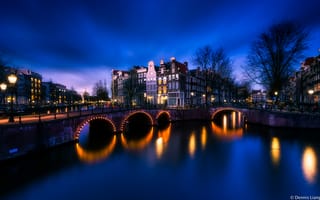 Картинка Амстердам, Нидерланды, город воды, голубое небо, городской пейзаж, ночное время, отражение, 5к