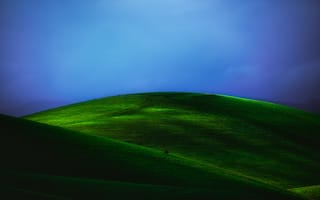 Картинка зеленый луг, травяное поле, пейзаж, туманный, голубое небо, 5к