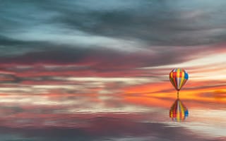 Картинка воздушный шар, отражение, 5к, живописный, облачно, озеро, закат