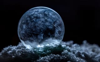 Картинка замороженный пузырь, темная эстетика, мыльный пузырь, кристалл, макрос, морозный, зима снег