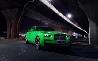 Картинка Rolls-Royce черный значок призрак, 2023 год, роскошные автомобили