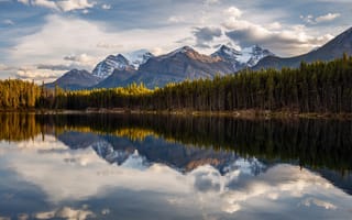 Картинка озеро Луиза, Национальный парк Банф, лето, Альберта, отражение, Канада, дневное время