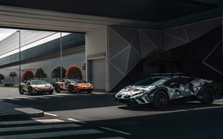Картинка Ламборджини Хуракан Стеррато, асфальт, вездеход, суперспортивный автомобиль, 2024 год, 5 тыс.