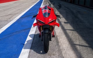 Картинка Ducati Panigale V4 S, Гоночная трасса, Гоночные мотоциклы, 5K, 2025
