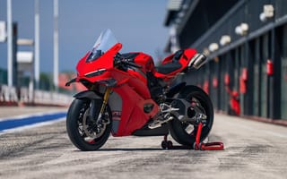 Картинка Ducati Panigale V4, 5K, 2025, Красные мотоциклы, Трасса