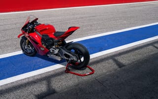 Картинка ducati panigale v4, гоночная трасса, 5к, красные велосипеды, 2025