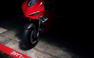 Картинка Ducati Panigale V4, 2025, Висячий, Красные мотоциклы, 5K