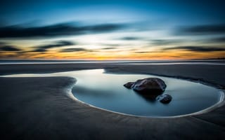 Картинка пляж, закат, морской пейзаж, облака, 5к, прибрежный, горизонт, океан, гладкий, отражение, длительная выдержка, пейзаж, безмятежный, золотой час, спокойствие