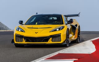 Картинка 2025, Спортивные автомобили, Chevrolet Corvette ZR1, Трасса