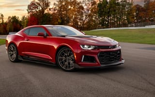 Картинка 2025, 5K, Асфальт, Шевроле Камаро ZL1
