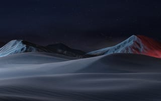 Картинка Снежные горы, Звёздное небо, Песчаные дюны, Ночной пейзаж, Дизайн Microsoft, Тёмная эстетика, Красное свечение, Драматичный