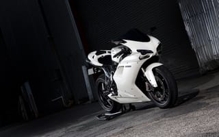 Картинка Ducati 1198, Белый, Дизайн, Италия, Мото, Спортбайк, Дукати, Sportbike, Тёмный, Мотоцикл
