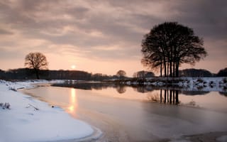 Картинка деревья, река, снег, вечер, лёд, Зима