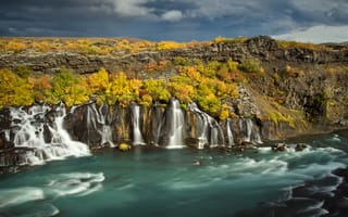 Картинка длительное воздействие, Осень, Исландия, Hraunfossar, Хвита, Река, Кустарник, пейзаж, падать, Падает, Осенний цвет, Облако, Лава, водопад