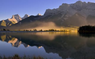 Картинка природа, горы, озеро, утро, вода, пейзаж, туман
