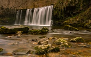 Картинка Уэльс, водопад, горные породы, длительное воздействие, Река, Деревьями, Спокойствие, воды, Зеленый, мох