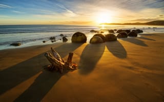 Картинка Солнечный лучик, Пляжный, море, камень, тень