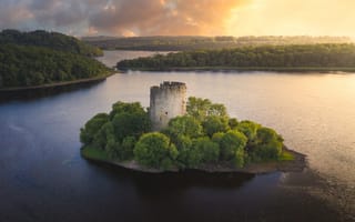 Картинка Cloughoughter Castle, озеро, Деревьями, небо, закат солнца, воды, лес, природа, Цены расширенных лицензий, Ирландия, Остров, замок