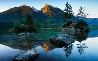 Картинка природа, бавария, пейзаж, деревья, озеро, горы, berchtesgaden, отражение, камни, германия