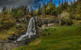 Картинка Норвегия, деревья, водопад, горы, лес, холмы, скалы, пейзаж