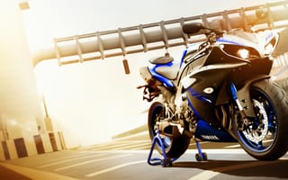 Картинка Yamaha R1, мотоцикл, день, подножка, подставка, фары