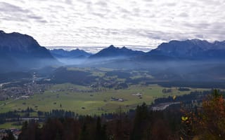 Картинка Германия, гора цугспитце, деревья, деревня, облака, небо