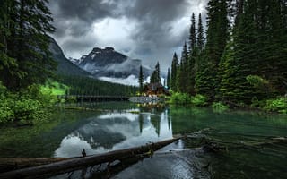 Картинка Canada, пейзаж, горы, деревья, Мост, небо, тучи, Yoho national Park, Emerald lake