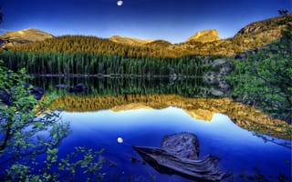 Картинка Rocky Mountain National Park, лес, Bear Lake, камни, горы, деревья, озеро, закат, отражение, пейзаж