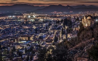 Картинка Ночной городской пейзаж Granada, Испания, Ночной городской пейзаж иллюминация, Гранада