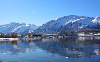 Картинка зима, пейзаж, горный хребет, Альпы, пейзажи, лед, дикая местность, снег, озеро, мигерандм, горные формы рельефа, природа, фьорд, отражение, горы, погода, Норвегия