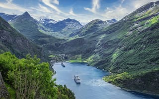 Картинка природа, горы, водный транспорт, круизный лайнер, фьорд, горы сверху, горы Норвегии, сверху, Норвегия