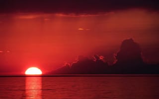 Картинка закат, красное солнце, темнеет, море, вода, океан, красное небо, пейзажи