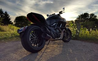 Картинка спортивный мотоцикл, солнечный свет, мотоциклы, ducati diavel