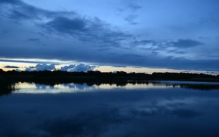 Картинка озеро, отражение, деревья, небо, облака, пейзажи, полночь